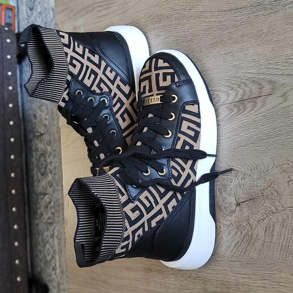 Guess High-top Sneakers, Size 8.5, Blmf color